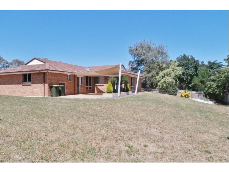 14 Swanbrooke Street, Bathurst NSW 2795