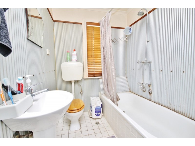 26 Cummings Street, West Bathurst NSW 2795