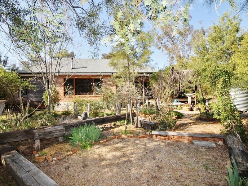 16 Fitzroy Street, Peel NSW 2795