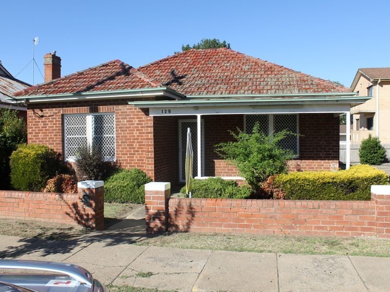 129 Piper St, Bathurst NSW 2795
