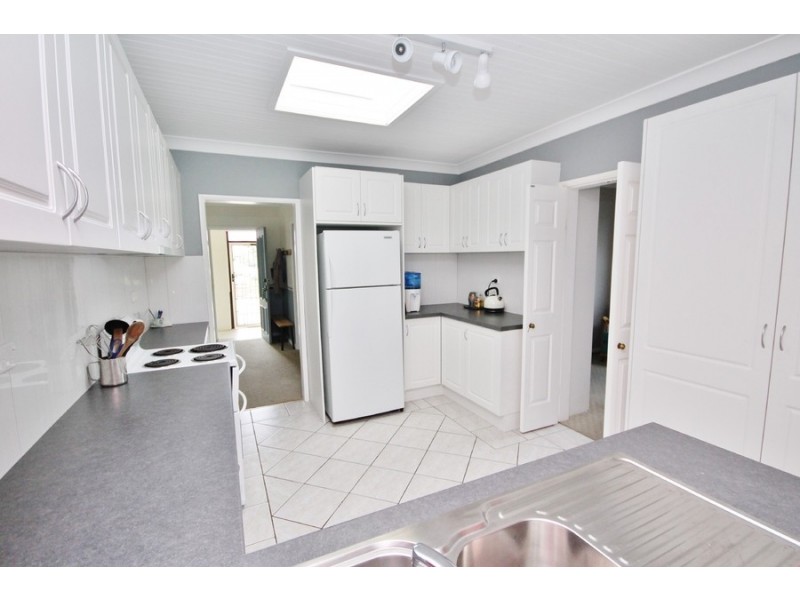 283 Peel Street, Bathurst NSW 2795