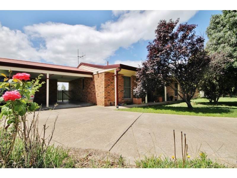 16 Hicks Close, Abercrombie NSW 2795