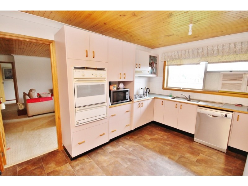 16 Hicks Close, Abercrombie NSW 2795