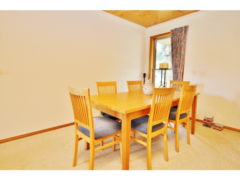 16 Hicks Close, Abercrombie NSW 2795