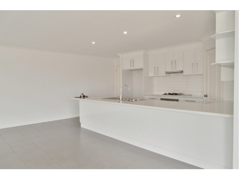 7 Mendel Drive, Bathurst NSW 2795