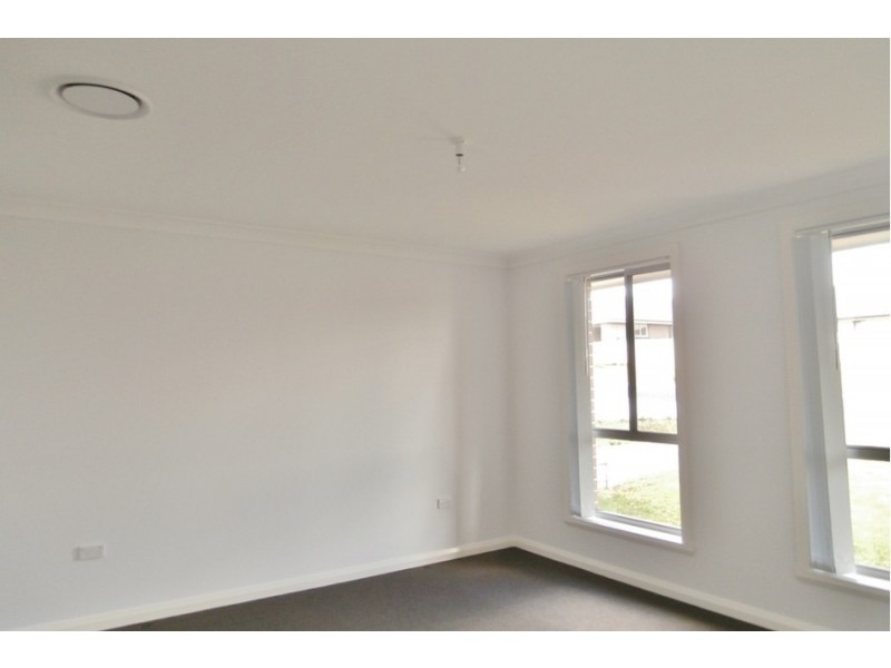 7 Mendel Drive, Bathurst NSW 2795