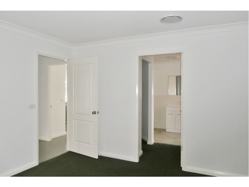 7 Mendel Drive, Bathurst NSW 2795