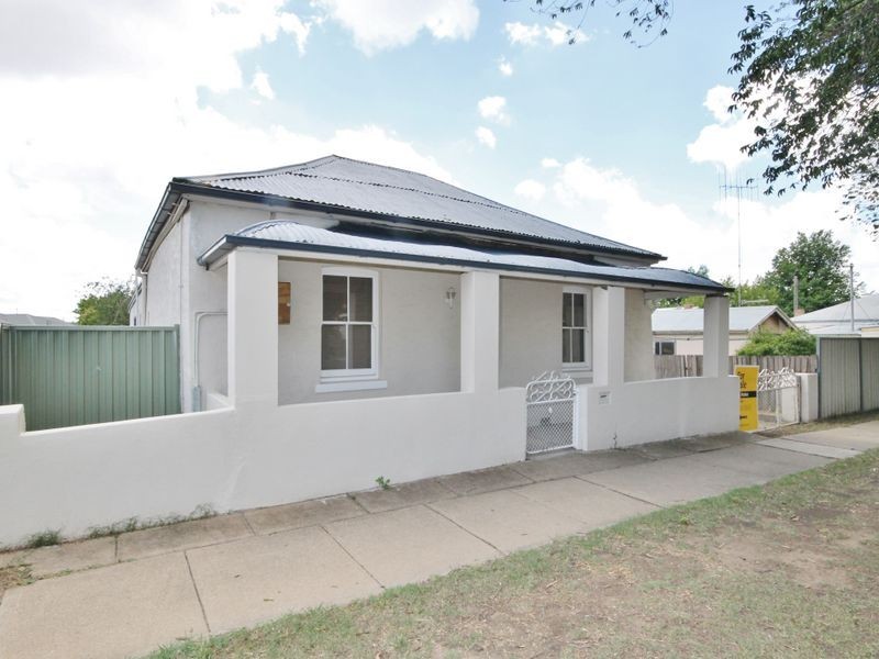 93 Lambert Street, Bathurst NSW 2795