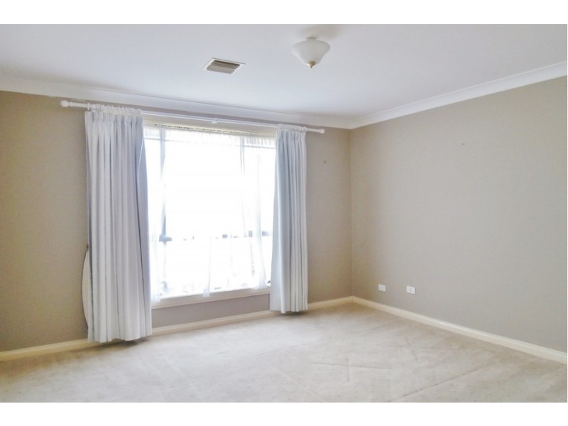 4 Lindens Close, Bathurst NSW 2795