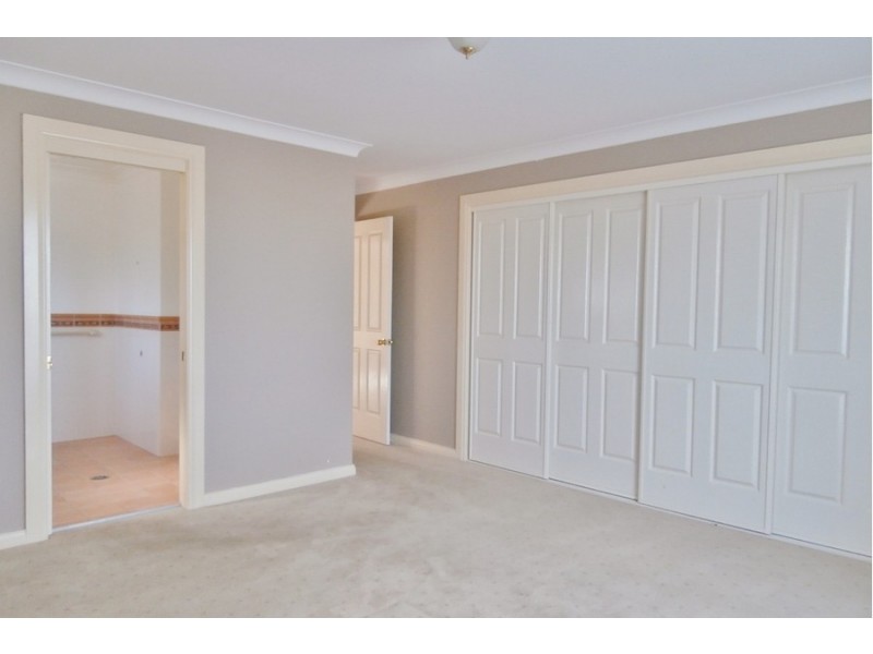 4 Lindens Close, Bathurst NSW 2795