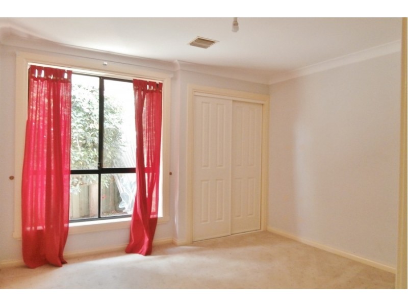 4 Lindens Close, Bathurst NSW 2795