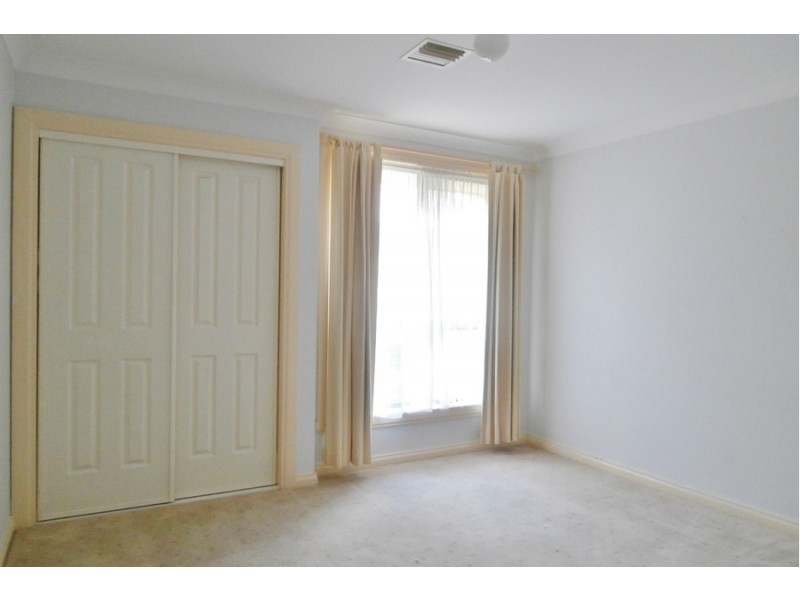 4 Lindens Close, Bathurst NSW 2795