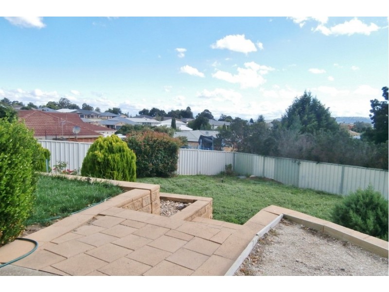 4 Lindens Close, Bathurst NSW 2795