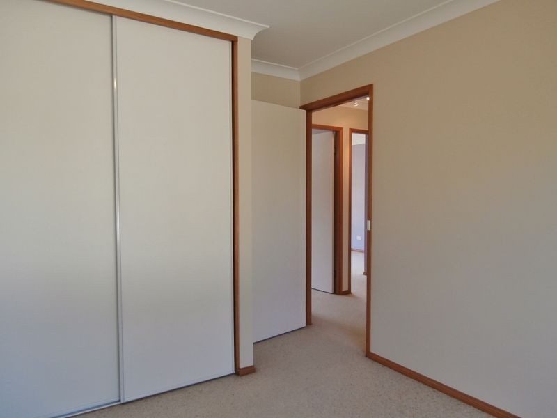 6 Wray Place, Bathurst NSW 2795