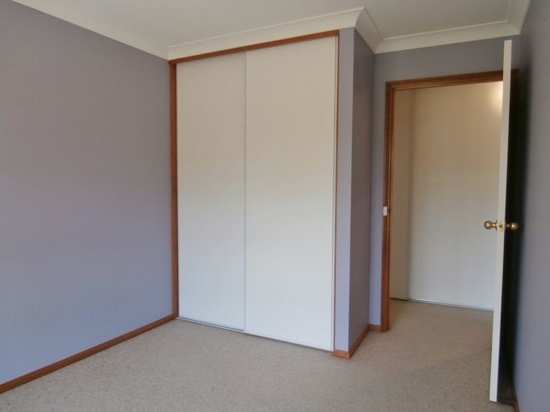 6 Wray Place, Bathurst NSW 2795