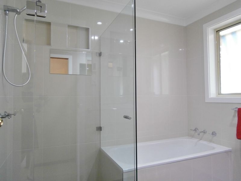 6 Wray Place, Bathurst NSW 2795