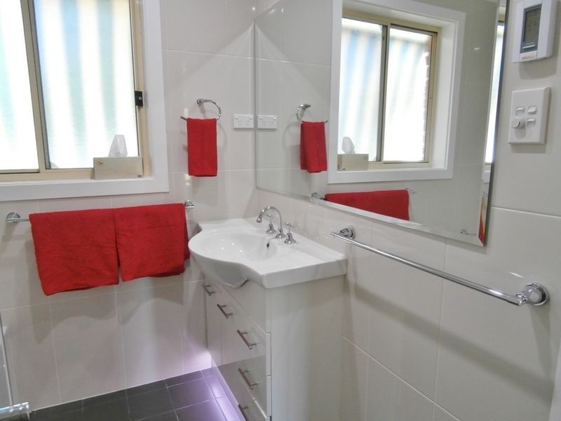 6 Wray Place, Bathurst NSW 2795