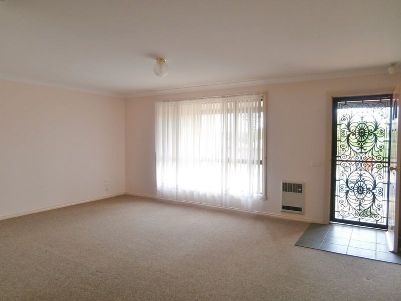 6 Sundown Drive, Bathurst NSW 2795