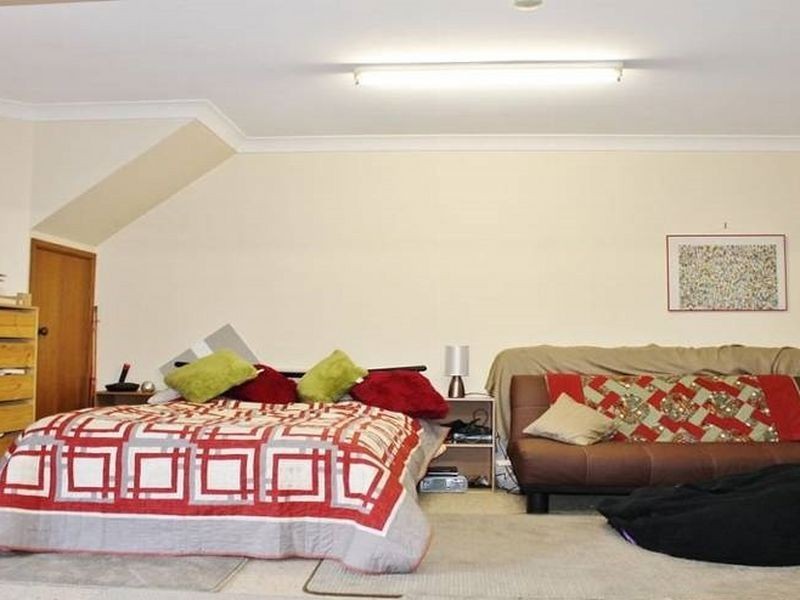 9 Alpugi Place, Bathurst NSW 2795