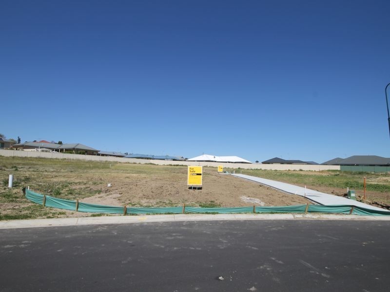 Lot 90/43 Freeman Circuit, Llanarth NSW 2795