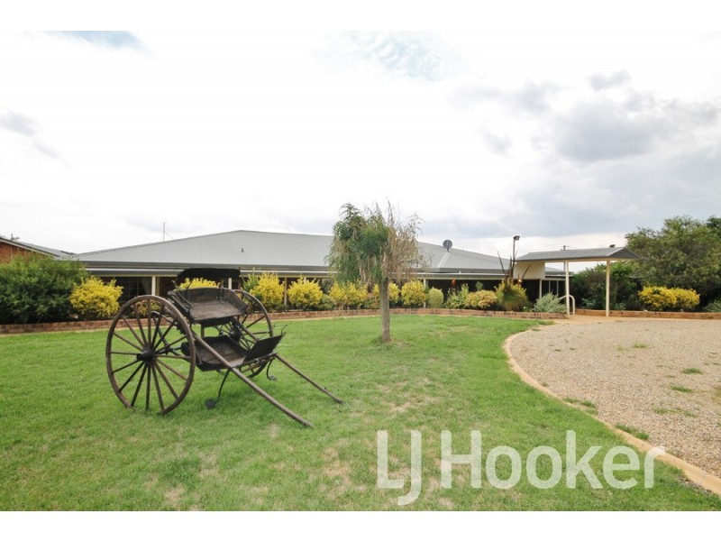 6 Lansdowne Drive, Raglan NSW 2795