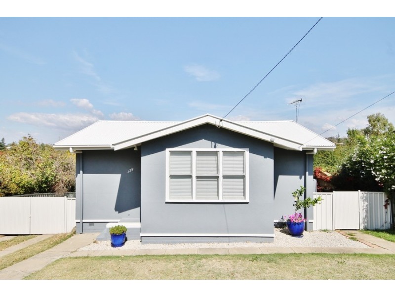 328 Rocket Street, Bathurst NSW 2795