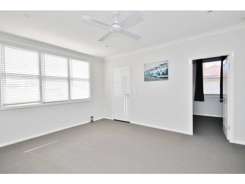 328 Rocket Street, Bathurst NSW 2795