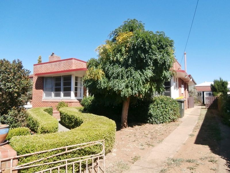 277 Peel Street, Bathurst NSW 2795
