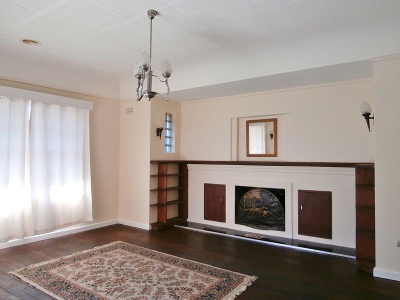 277 Peel Street, Bathurst NSW 2795