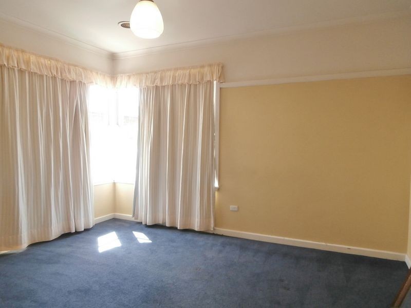 277 Peel Street, Bathurst NSW 2795