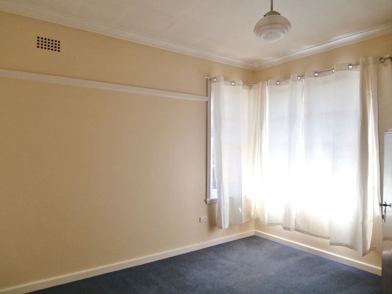 277 Peel Street, Bathurst NSW 2795