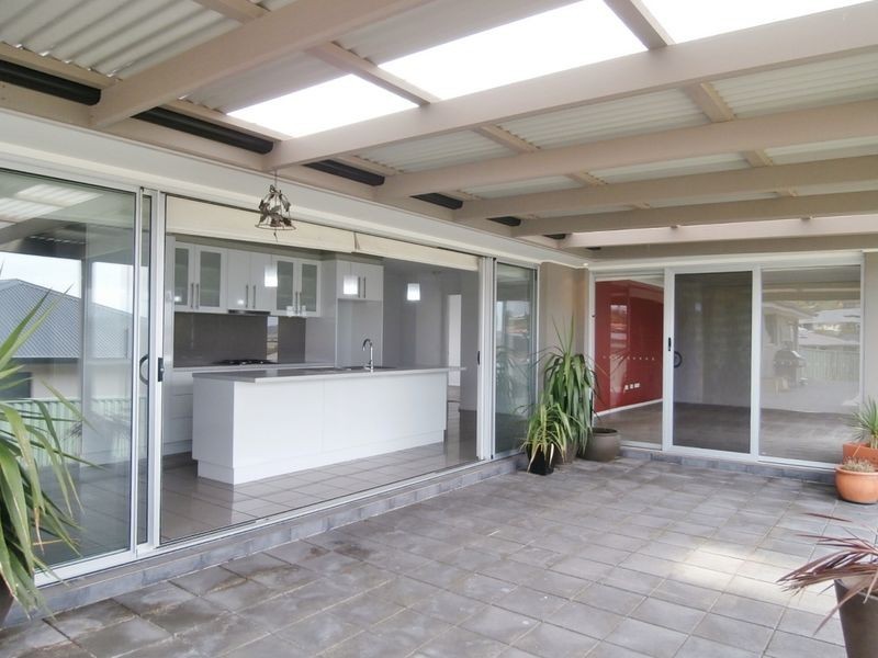 16 Quinn Court, Llanarth NSW 2795