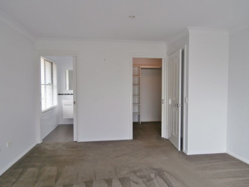 16 Quinn Court, Llanarth NSW 2795