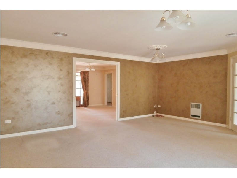 47 Country Way, Bathurst NSW 2795