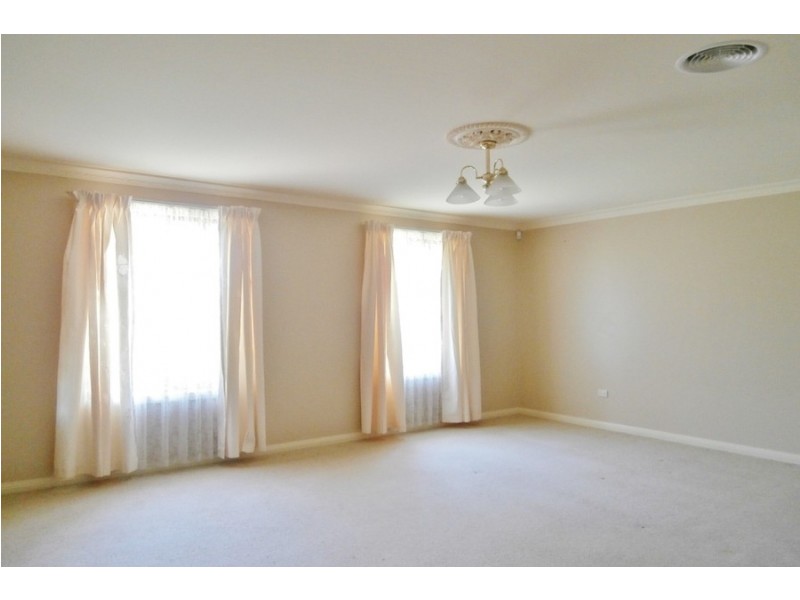 47 Country Way, Bathurst NSW 2795