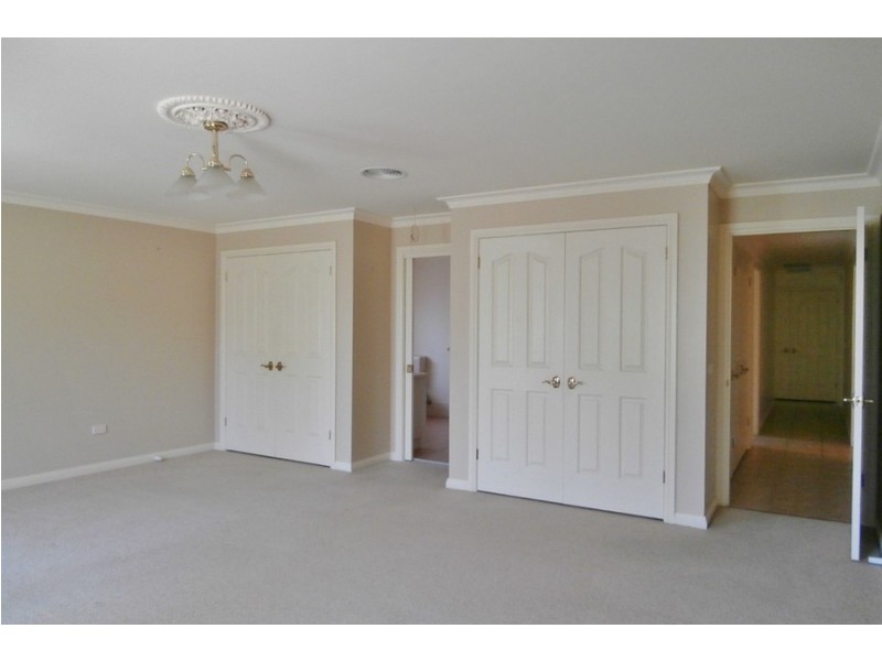 47 Country Way, Bathurst NSW 2795