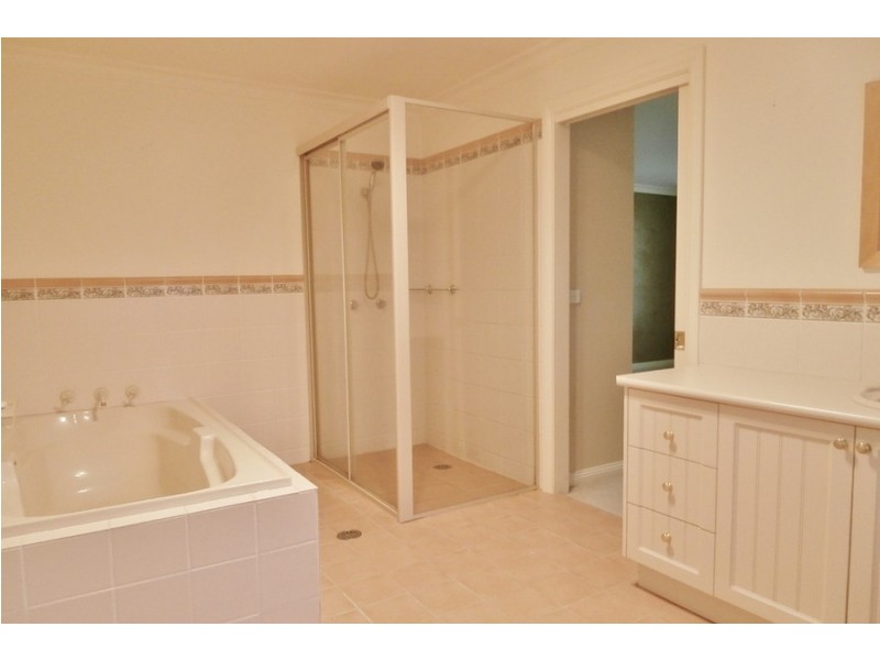 47 Country Way, Bathurst NSW 2795