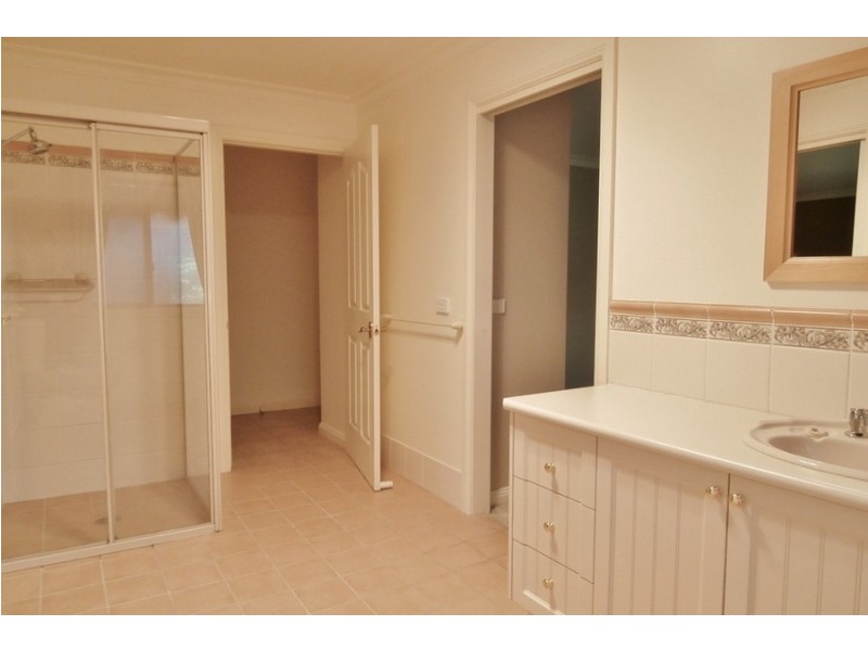 47 Country Way, Bathurst NSW 2795