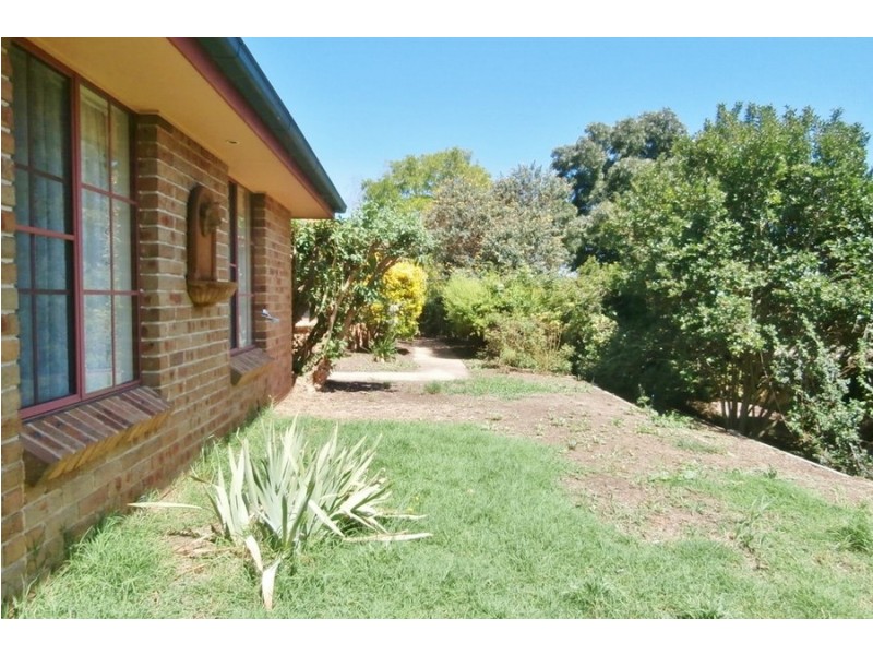 47 Country Way, Bathurst NSW 2795