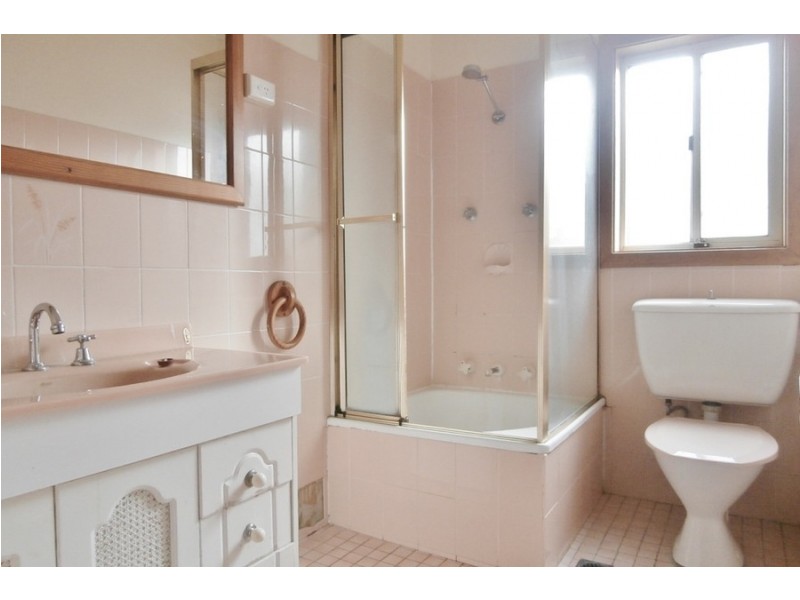 215 Rocket Street, Bathurst NSW 2795