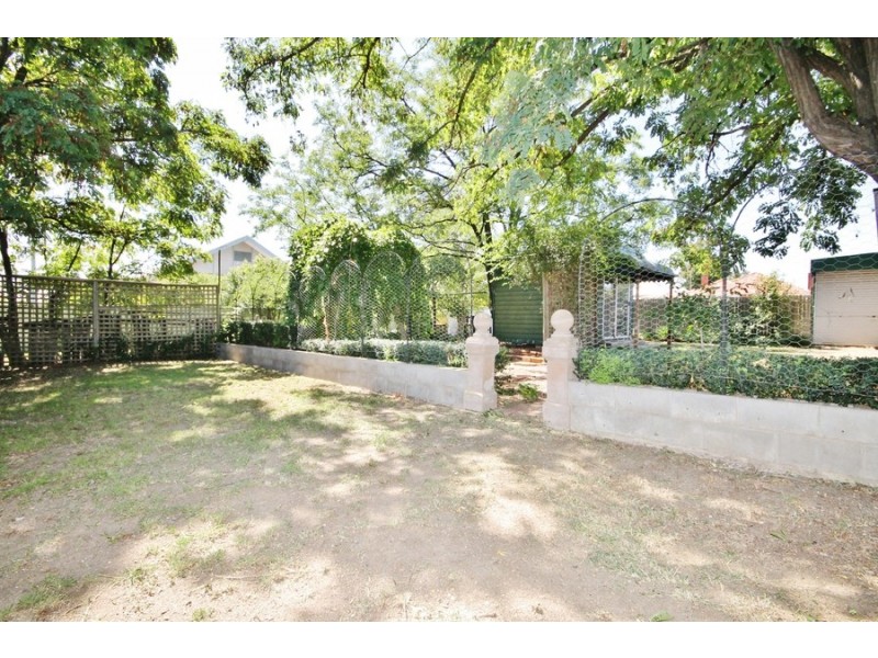 257 Russell Street, Bathurst NSW 2795