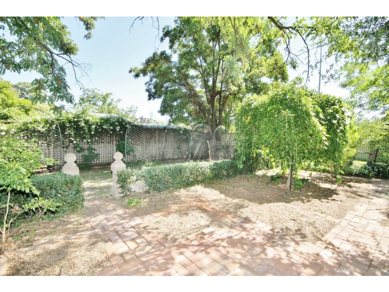 257 Russell Street, Bathurst NSW 2795