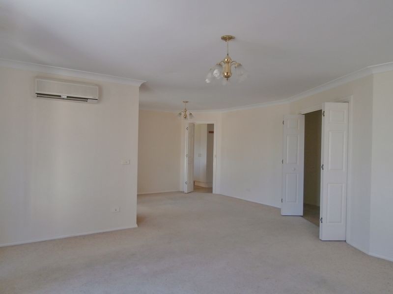 18 Hicks Close, Bathurst NSW 2795