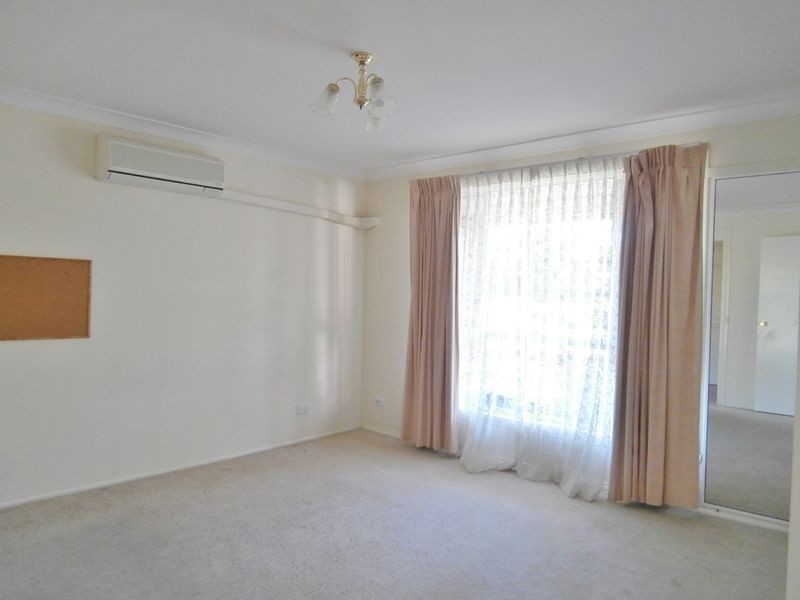 18 Hicks Close, Bathurst NSW 2795
