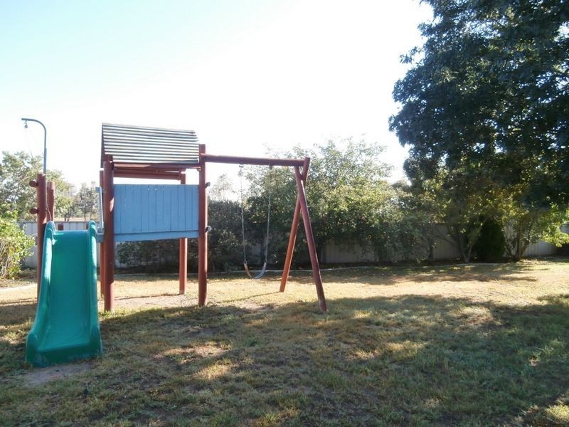 18 Hicks Close, Bathurst NSW 2795