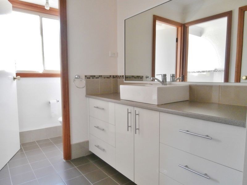 10 Barker Circuit, Kelso NSW 2795