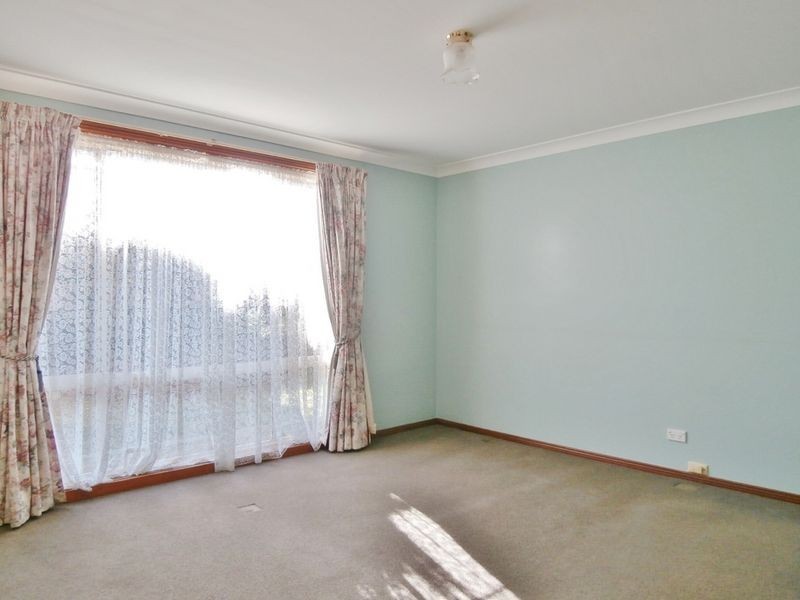 10 Barker Circuit, Kelso NSW 2795