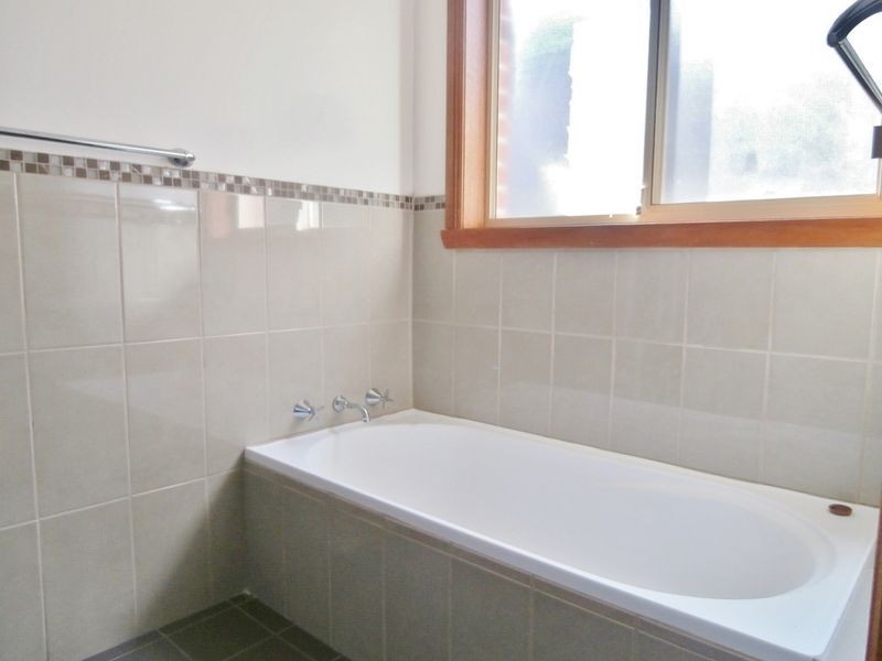 10 Barker Circuit, Kelso NSW 2795