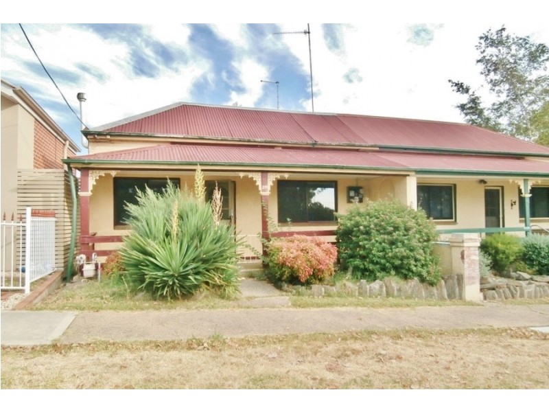 219 Bentinck Street, Bathurst NSW 2795