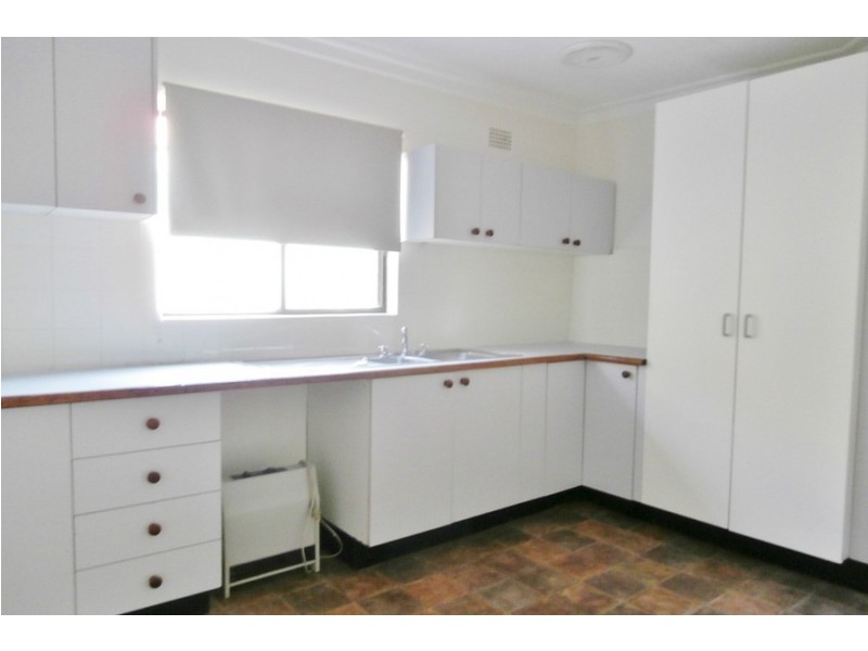 219 Bentinck Street, Bathurst NSW 2795